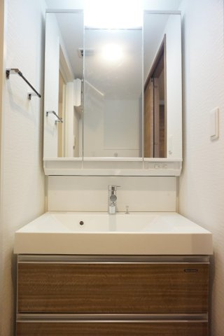 ZIP KENCHOMAEの洗面所