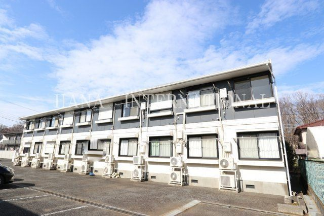 ジュネス鷹の台の外観