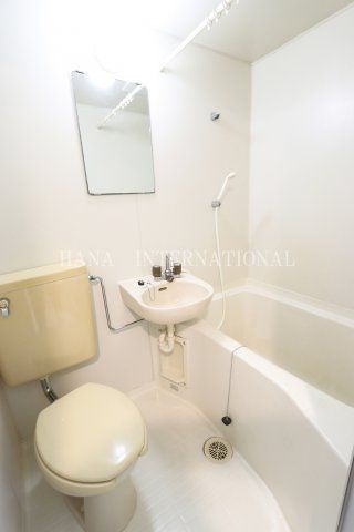 ジュネス鷹の台の浴室