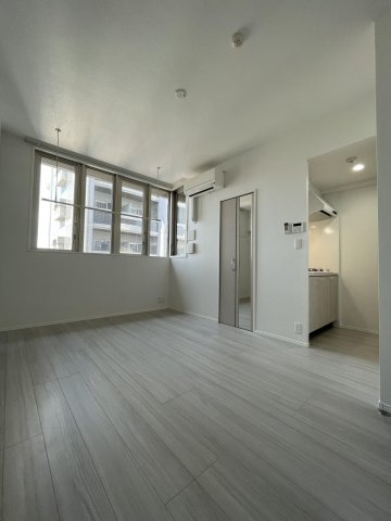 エンクレスト博多GATEの居間・リビング