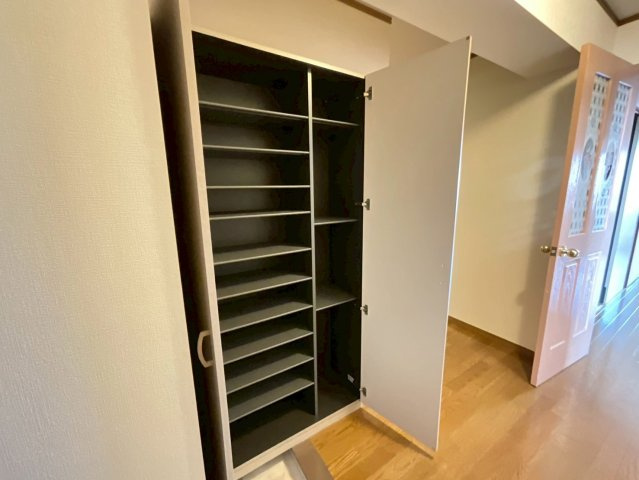 コモド・アンジュの玄関|廊下です