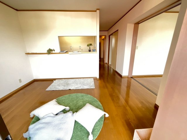 コモド・アンジュの内装|ゆったり過ごせる居間です