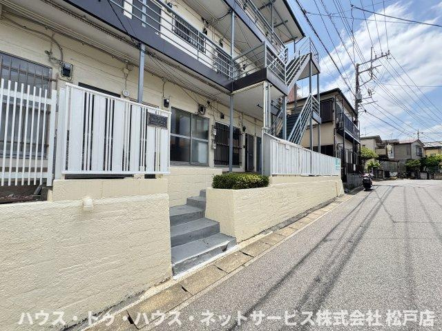 Ｂｅｌｌ　Ｆｌｏｒａのエントランス