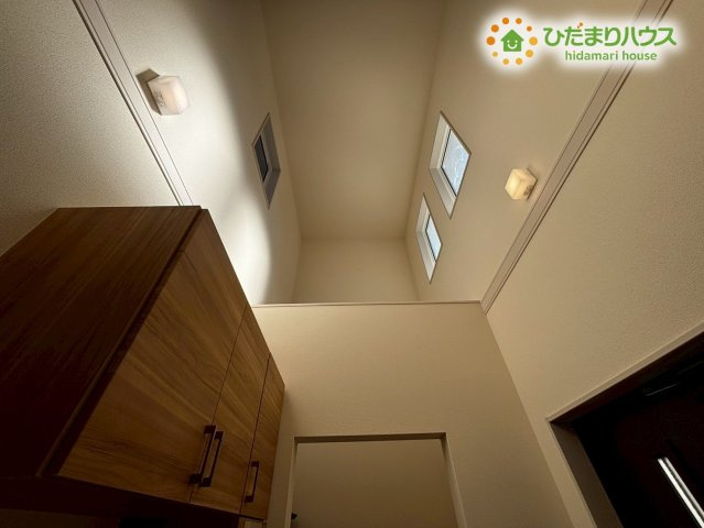 本庄市下野堂　新築一戸建て　ブルーミングガーデン　02の居間・リビング