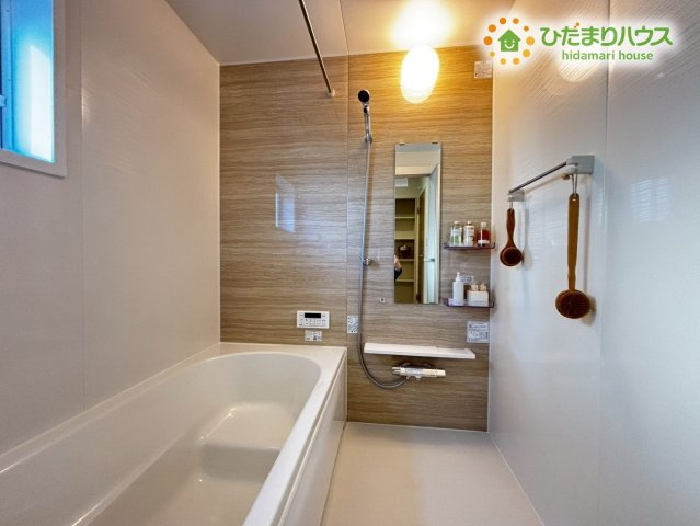 本庄市下野堂　新築一戸建て　ブルーミングガーデン　02の浴室