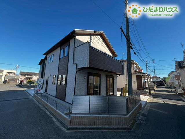 本庄市下野堂　新築一戸建て　ブルーミングガーデン　02の玄関