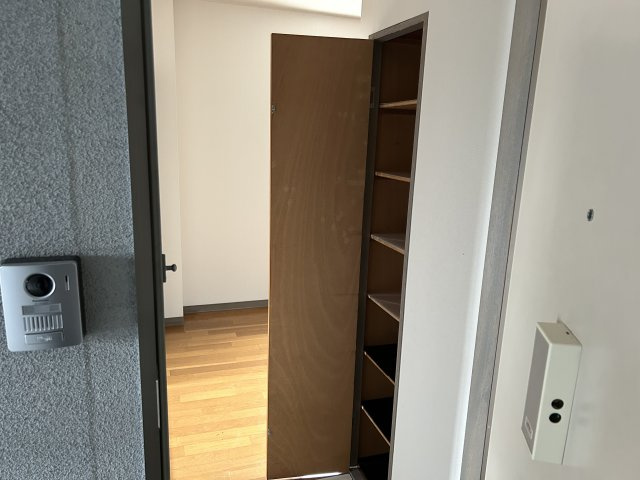 アクア21の玄関