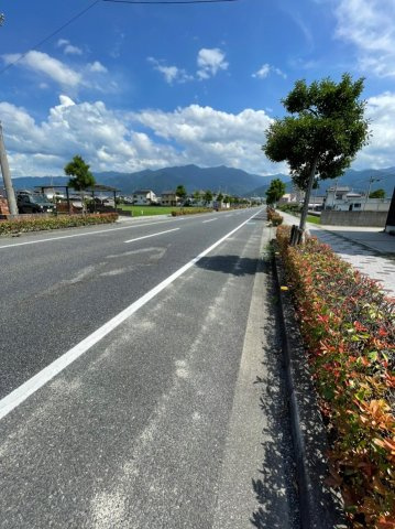 庄内5丁目　売土地の前面道路含む現地写真