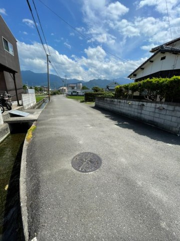 庄内5丁目　売土地の前面道路含む現地写真