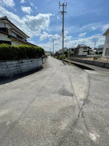 庄内5丁目　売土地の前面道路含む現地写真