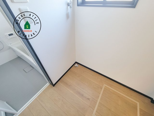 都城市下長飯町R7(A号棟)のランドリースペース|ランドリースペースとなります。広々して有効的にご使用できます。 