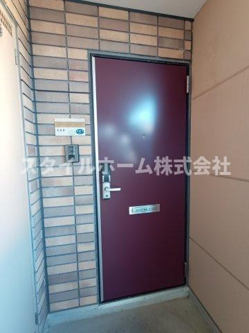 Life Kannariの玄関|同建物内別部屋の写真です。