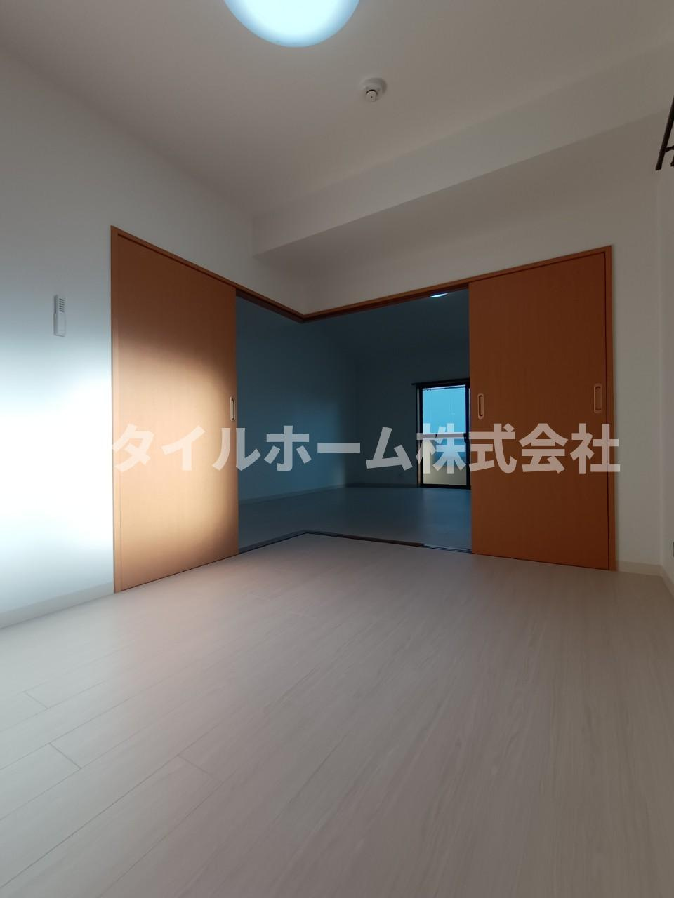 Life Kannariの居間・リビング|同建物内別部屋の写真です。