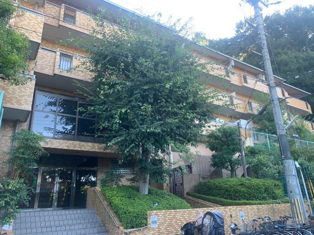 ライオンズマンション山科御陵の外観