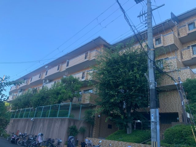 ライオンズマンション山科御陵の外観