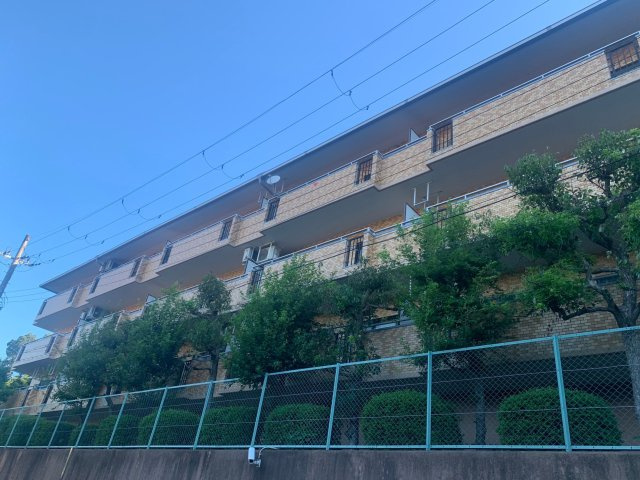 ライオンズマンション山科御陵の外観