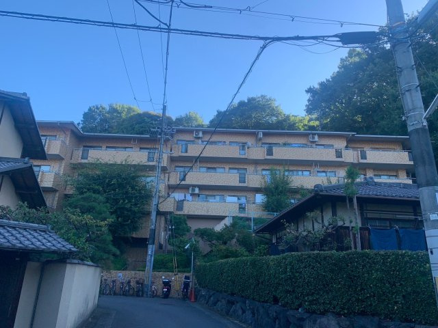 ライオンズマンション山科御陵の外観