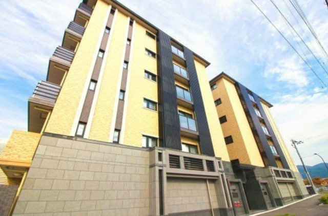 プレサンスレジェンド六地蔵の外観