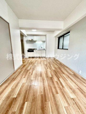 パーシモンハイムの居間・リビング