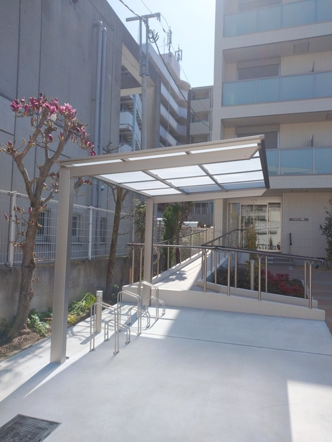 （シニア限定）プランドール一橋学園のその他共用部分|駐輪場屋根付