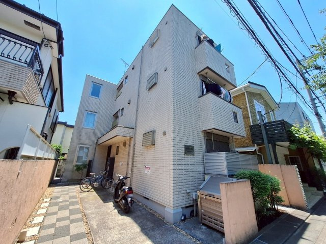 シャルマン下北沢の外観