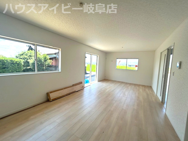 【居間・リビング】の画像