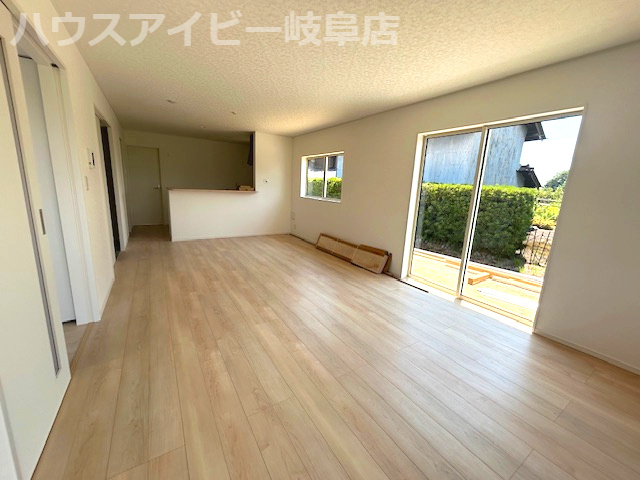 【居間・リビング】の画像