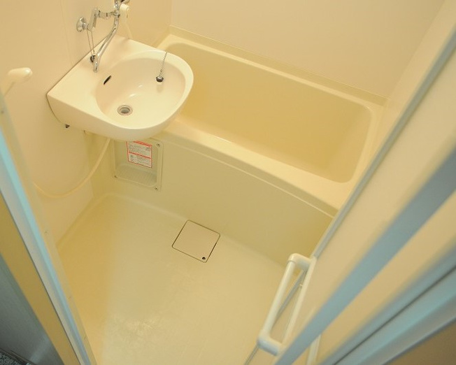 【浴室】 | レオパレスHIRO | 画像6