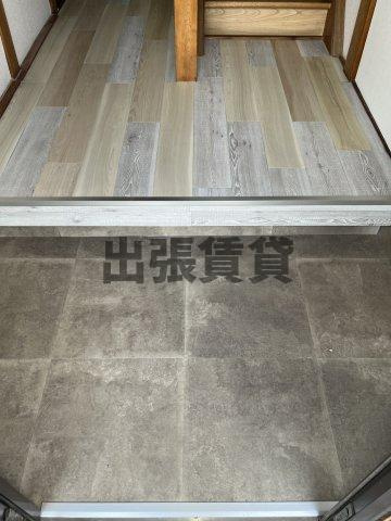 蟹江新田戸建の玄関