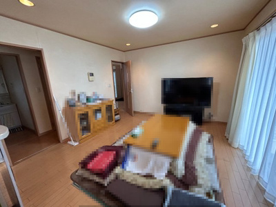 【居間・リビング】 | 【吹抜】伊勢崎市市場町1丁目　中古住宅