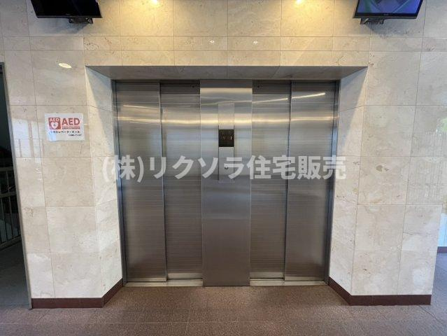 香里グランドコーポのその他共用部分|エレベーター2基　防犯カメラあり
■物件内覧・資金計画相談・住宅ローン相談、リフォーム相談、お問合せ受付中■
※当日・翌日のご内覧、ご相談はお電話でのお問合せがスムーズです！