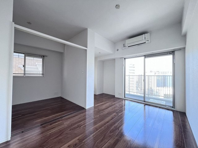 グランパーク県庁前の居間・リビング