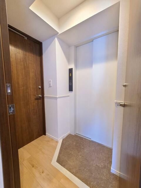 サンマルティーノ東麻布の玄関