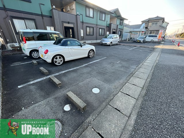 フレマリール安藤の駐車場