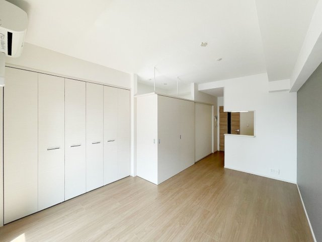 サンクス博多駅南の居間・リビング