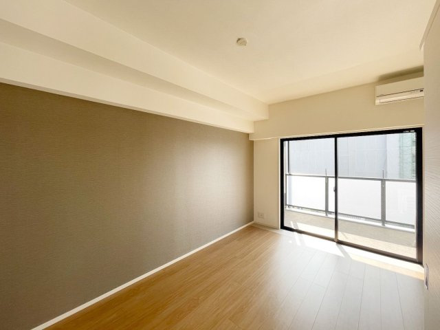 サンクス博多駅南の居間・リビング