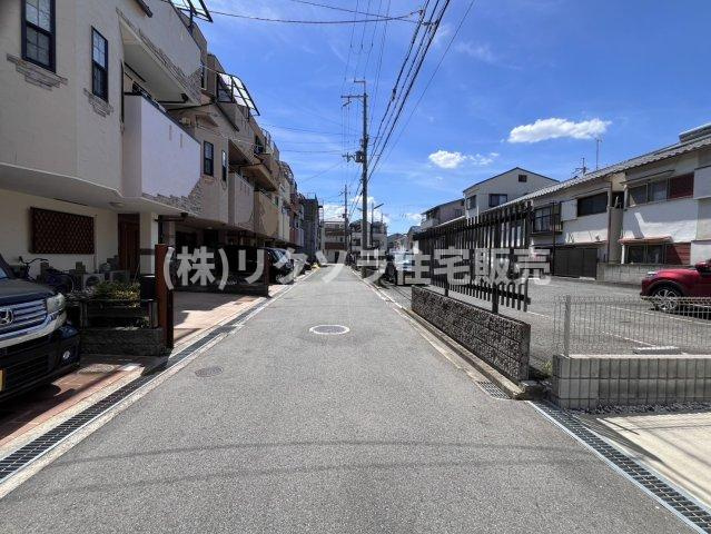 萱島東2丁目　中古一戸建ての前面道路含む現地写真|■物件内覧・資金計画相談・住宅ローン相談、リフォーム相談、お問合せ受付中■
※当日・翌日のご内覧、ご相談はお電話でのお問合せがスムーズです！