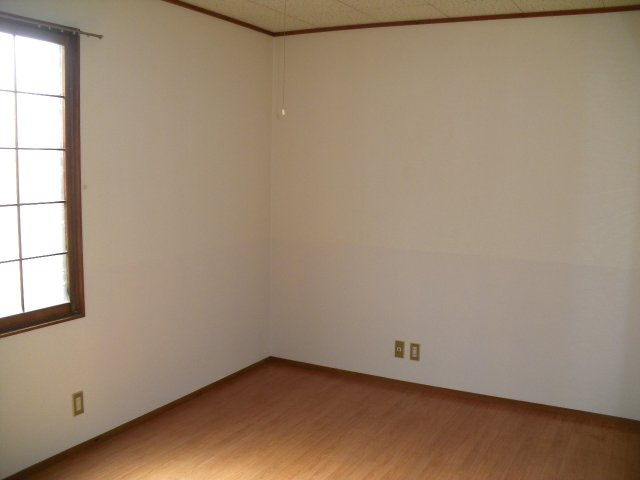 尚学荘　別館の居間・リビング|ゆったりとした居間です