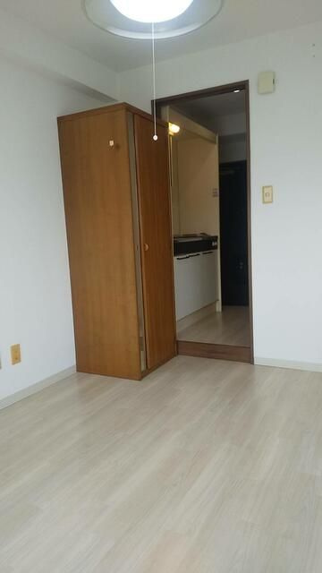 山田ビルの居間・リビング