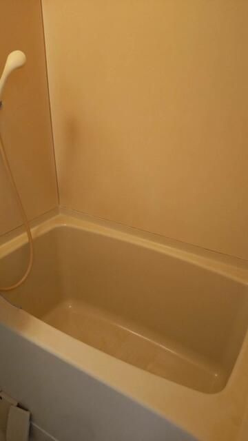 山田ビルの浴室