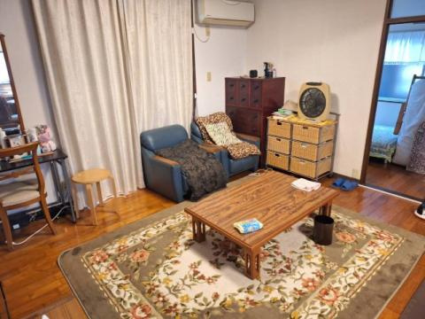 【No.7339】浜坂２丁目中古住宅/4LDK/サンルームあり♪の居間・リビング|ゆったり過ごせる居間です