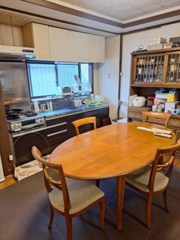【No.7339】浜坂２丁目中古住宅/4LDK/サンルームあり♪のキッチン|コンパクトなキッチンで掃除もラクラク