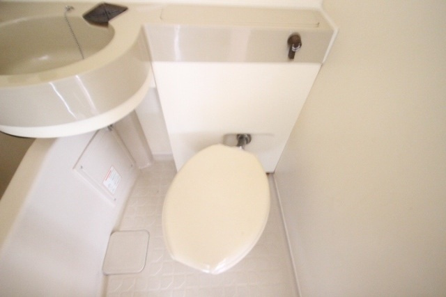 メゾン東雲Ⅰのトイレ|コンパクトで使いやすいトイレです