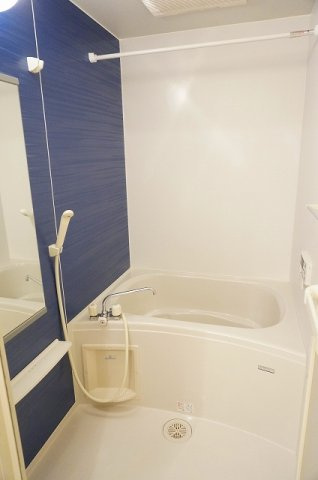 ヴィアーレ・１３の浴室|バス