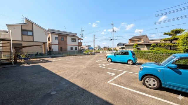 【駐車場】