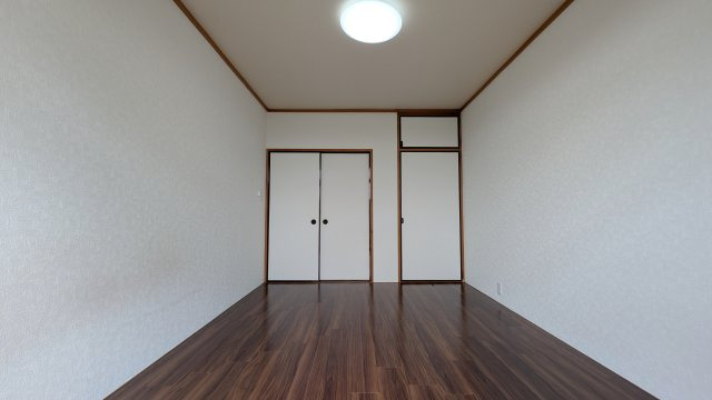 【寝室】