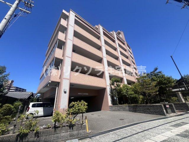 アズ・プレミアムステージ寝屋川の外観|新しい生活にいかがでしょうか？外観はお住まいの顔になります。こだわりたいポイントですね。水回りリフォームやリノベーションも承ってます。
■現地見学・資金計画相談・住宅ローン相談もお問合せ受付中■