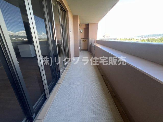 アズ・プレミアムステージ寝屋川のバルコニー|■物件内覧・資金計画相談・住宅ローン相談、リフォーム相談、お問合せ受付中■
※当日・翌日のご内覧、ご相談はお電話でのお問合せがスムーズです！