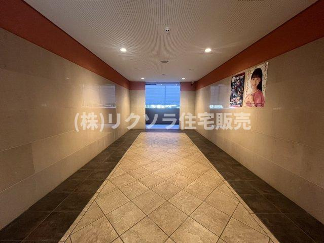 アズ・プレミアムステージ寝屋川のエントランス|内部
■物件内覧・資金計画相談・住宅ローン相談、リフォーム相談、お問合せ受付中■
※当日・翌日のご内覧、ご相談はお電話でのお問合せがスムーズです！