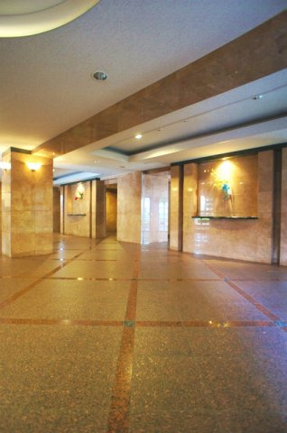 エバーライフネアシティ久留米壱番館のロビー|落ち着いたロビーです